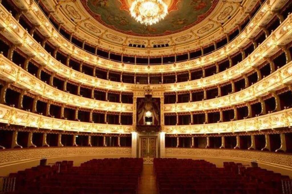 Delizioso Appartamento Cosy Ristrutturato Парма Екстер'єр фото